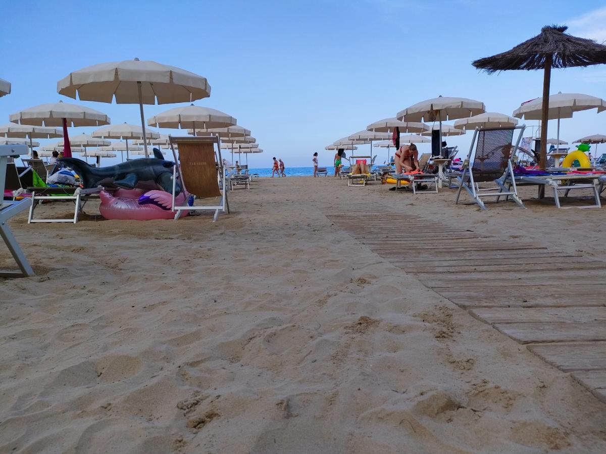 Appartamento Con Piscina Green Bay Village Pineto Εξωτερικό φωτογραφία